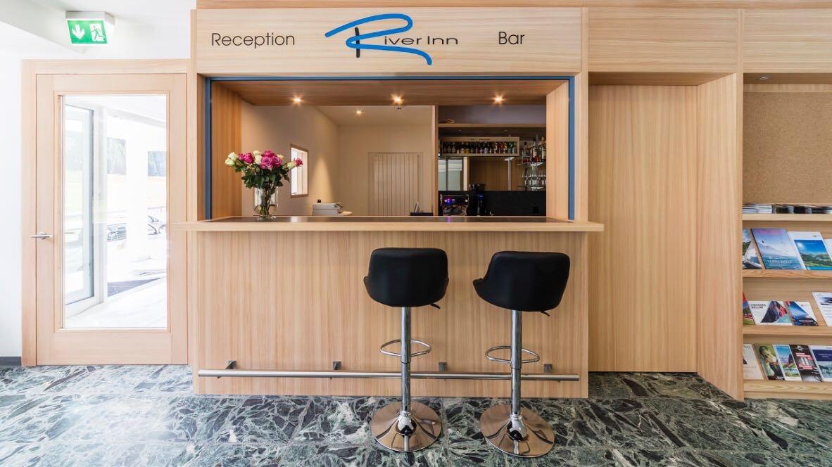 B&B River Inn เซนต์โมริตส์ ภายนอก รูปภาพ